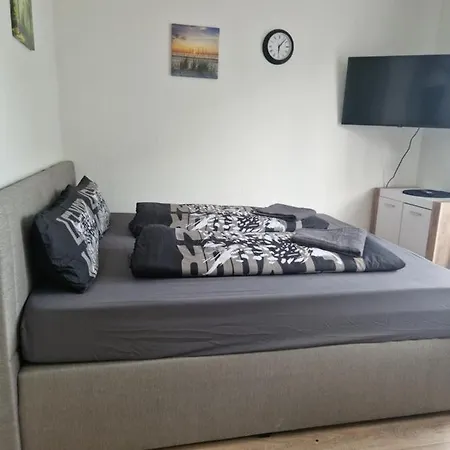 M&bluxux Ap 12 Apartment *