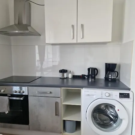 M&bluxux Ap 12 * Krefeld